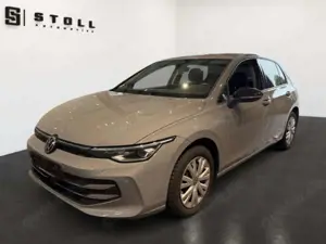 Volkswagen Golf VIII 1.5 eTSI Goal PlusPaket+RearView+Keyless+++