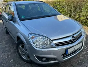 Opel Astra Astra Caravan 1.6 Caravan Easytronic Edition 111 Jahre