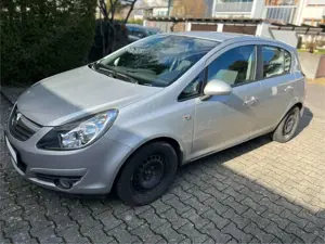 Opel Corsa Corsa 1.4 16V Innovation 110 Jahre (Zylinderkopfdichtung defekt)