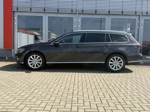 Volkswagen Passat Variant 2.0 TDI Elegance DSG AHK, MATRIX Klima Navi Bild 2