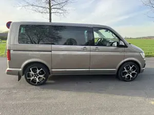 Volkswagen T6 Multivan DSG Kurz 4MOTION Highline