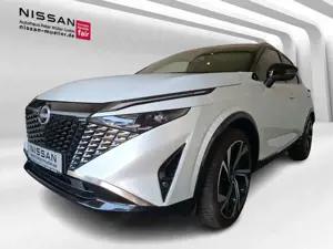 Nissan Qashqai 1.3 DIG-T 158PS Xtronic Tekna+ 2 Farben