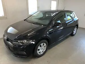 Volkswagen Polo VI 1.0 MPI 80PS Climatronic Sitzheizung LED DAB Bild 2