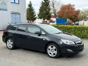 Opel Astra J Sports Tourer*Klima*A.H.K*PDC*TÜV*1 Hand