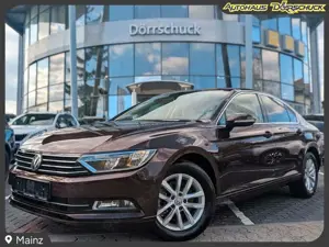 Volkswagen Passat Comfortline NAVI. Kamera. PDC. Climatroni