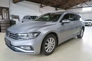 Volkswagen Passat 2.0 TDI DSG ACC KAM NAV LED