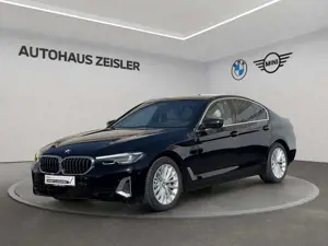 BMW 530 i xDrive Limousine LUXURY LINE Leder Rückfahrkamer