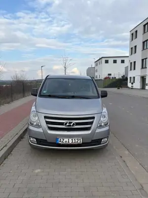 Hyundai H-1 2.5 CRDi Travel Comfort