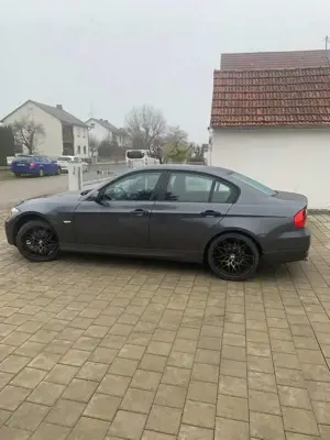 BMW 320 320i