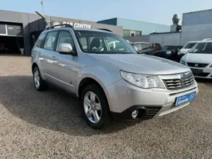 Subaru Forester 2.5 Benz/2te Hd/AUtom./PANO/Allrad/