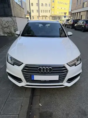 Audi A4 Avant 2.0 TDI ultra S tronic sline TüV Neu 04/2028
