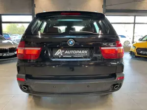 BMW X5 xDrive30d Leder Navi Pano Xenon HiFi Bild 5