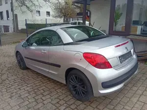 Peugeot 207 CC Filou 120 , *TÜV neu* Bild 4