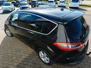 Ford S-Max S-MAX TITANIUM 2.0 TDCI Aut.+Xe+RFK+Pano+AHK+PrS Bild 2