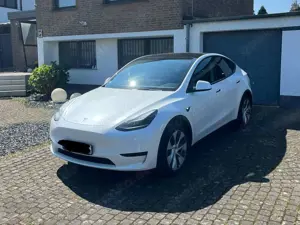 Tesla Model Y Model Y Standard Range RWD //  MwSt. ausweisbar !