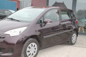 Toyota Verso-S -l-Dual-VVT Cool/Klima/ 5 Türig/49.000 Km Bild 2