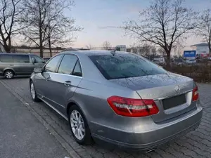 Mercedes-Benz E 200 CGI BlueEFFICIENCY Automatik Avantgarde