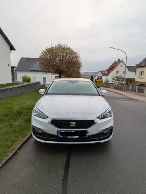 SEAT Leon Style *Virtuel *Navi *LED * Keyless *SHZ