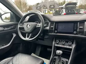 Skoda Kodiaq Ambition KAMERA PANORAMA AHK 1-HAND Bild 5