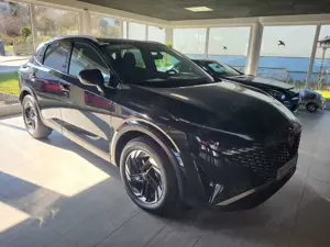 Nissan Qashqai Qashqai 1.3 DIG-T 4x4 ALLRAD Automatik N-Connecta