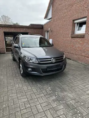 Volkswagen Tiguan Lounge Sport  Style BMT