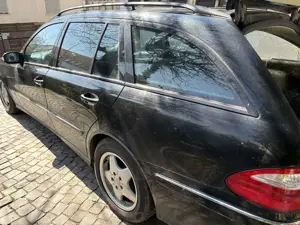 Mercedes-Benz E 320 T 4Matic Avantgarde Bild 2