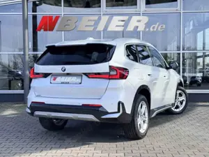 BMW X1 23 d xDrive xLine AHK ACC Leder adap.LED Bild 2