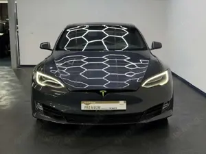 Tesla Model S Bild 3
