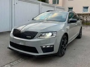 Skoda Octavia Octavia Combi 2.0 TSI (Green tec) RS