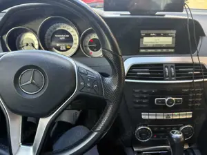 Mercedes-Benz C 180 T 7G-TRONIC Avantgarde Edition