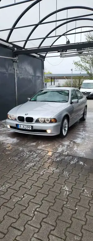BMW 520 520i