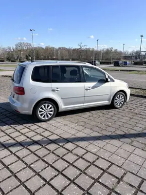 Volkswagen Touran Highline Bild 5