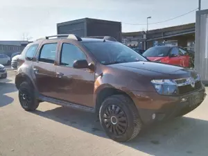 Dacia Duster I Laureate 4x4+KLIMA+PDC+AHK
