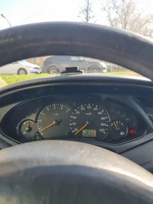 Ford Focus 1.8 Turnier Futura Bild 3