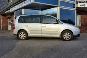 Volkswagen Touran 1.9 TDI Trendline 7-Sitzer Alu Klimatron. Tempomat Bild 2