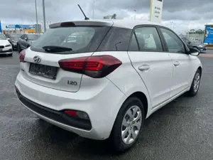 Hyundai i20 Select Bild 5