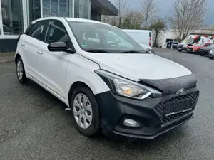 Hyundai i20 Select Bild 2
