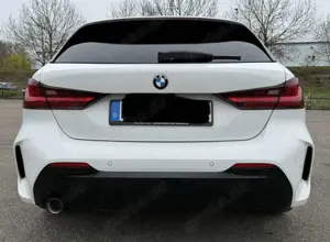 BMW 118 118 i M Sport Bild 4