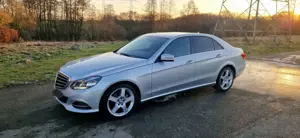 Mercedes-Benz E 200 Mercedes E 200.  Einparkhilfe Rückfahrkamera Mech-