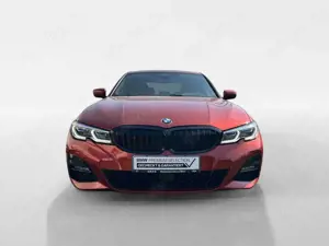 BMW 330 i xDrive Lim Aut M Sport Bild 2