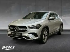 Mercedes-Benz GLA 180 Progressive, Multibeam