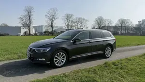 Volkswagen Passat Variant 2.0 TDI DSG Highline AHK VirtCop LED Massage Bild 3