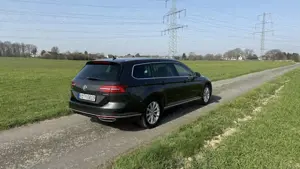 Volkswagen Passat Variant 2.0 TDI DSG Highline AHK VirtCop LED Massage Bild 5