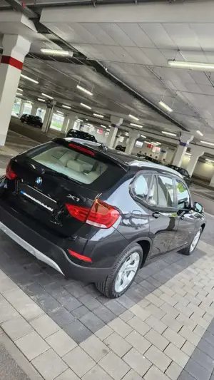 BMW X1 xDrive20d 184 PS +TÜV bis 07.2026+Scheckheft +pano