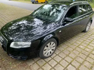 Audi A4 Avant 2.0 TDI DPF-Tüv Und Zahnriemen neu