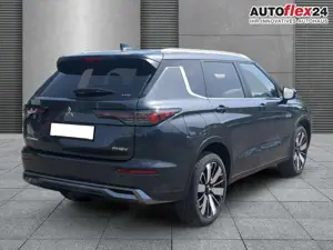 Mitsubishi Outlander Intro Edition Plug-in Hybrid 2.4 225 kW (306 PS... Bild 2