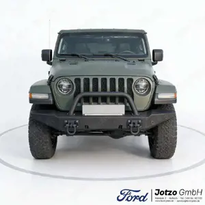 Jeep Wrangler Sahara