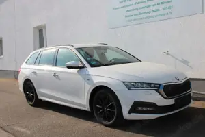 Skoda Octavia 2.0 TDI Clever Navi PDC Massage Bild 3