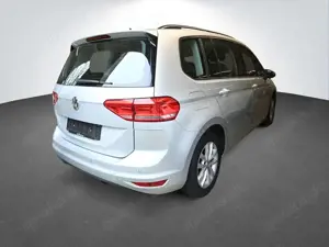 Volkswagen Touran 1.5 TSI Comfortline AHK PDC Bild 2