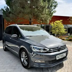 Volkswagen Touran 1.Hand,virt. Cockpit,Pano,Standhzg,,AHK
